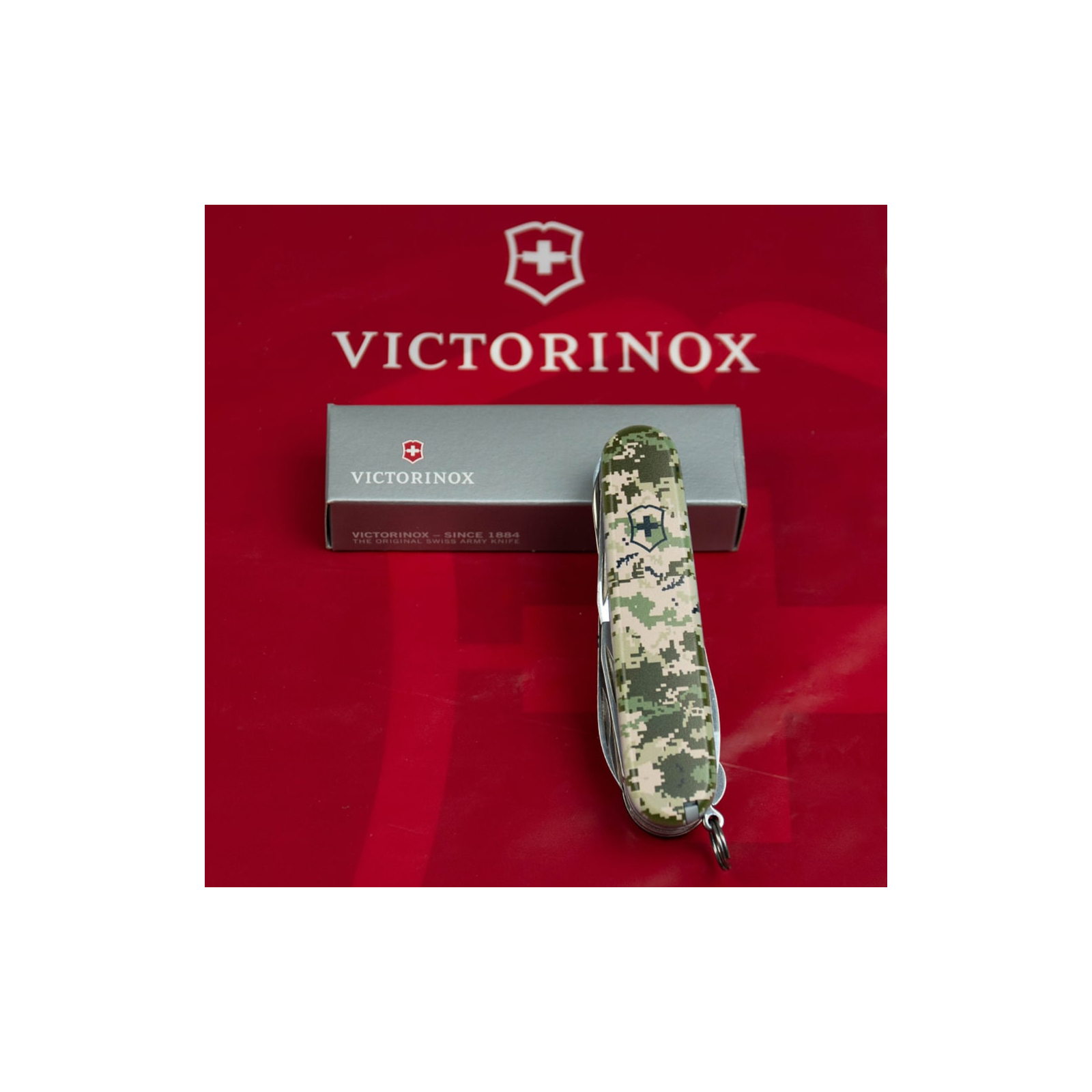 Нож Victorinox Huntsman Army 91 мм Чорний Емблема ЗСУ + Напис ЗСУ (1.3713.3_W1011u) изображение 12