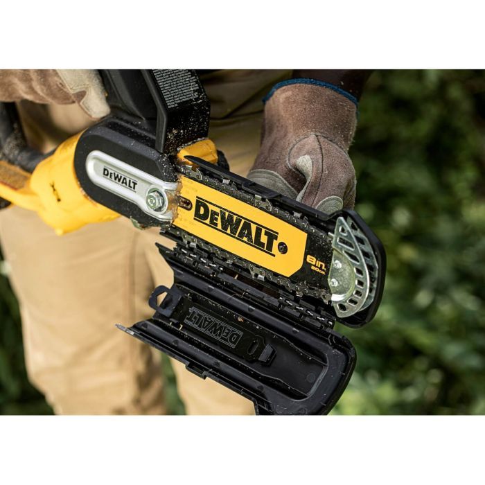 Ланцюгова пила DeWALT міні, 18 XR Li-ion 5Ah, безщіткова, шина 20 см (DCMPS520P1) зображення 11