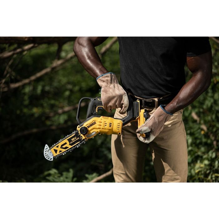 Ланцюгова пила DeWALT міні, 18 XR Li-ion 5Ah, безщіткова, шина 20 см (DCMPS520P1) зображення 12
