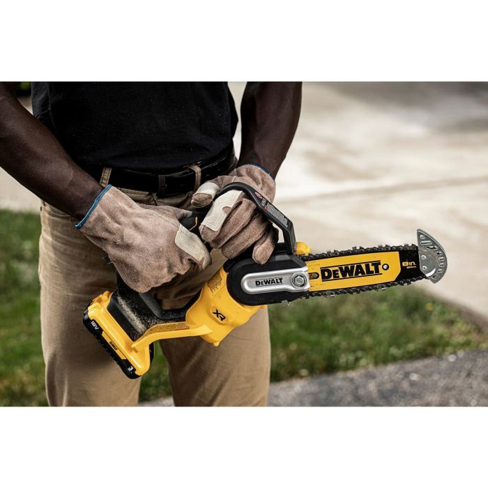 Ланцюгова пила DeWALT міні, 18 XR Li-ion 5Ah, безщіткова, шина 20 см (DCMPS520P1) зображення 5