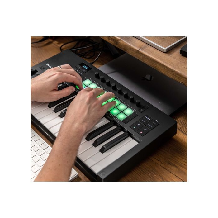 MIDI-клавиатура Novation LaunchKey 37 MK4 (236475) изображение 11