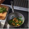 Сковорода Fiskars Вок All Steel 28 см матова (1064747) изображение 7