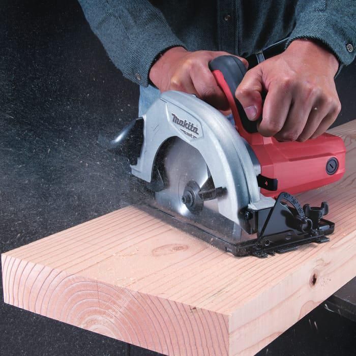 Дисковая пила Makita M5802 ручная, 1050Вт, 185мм (M5802) изображение 2