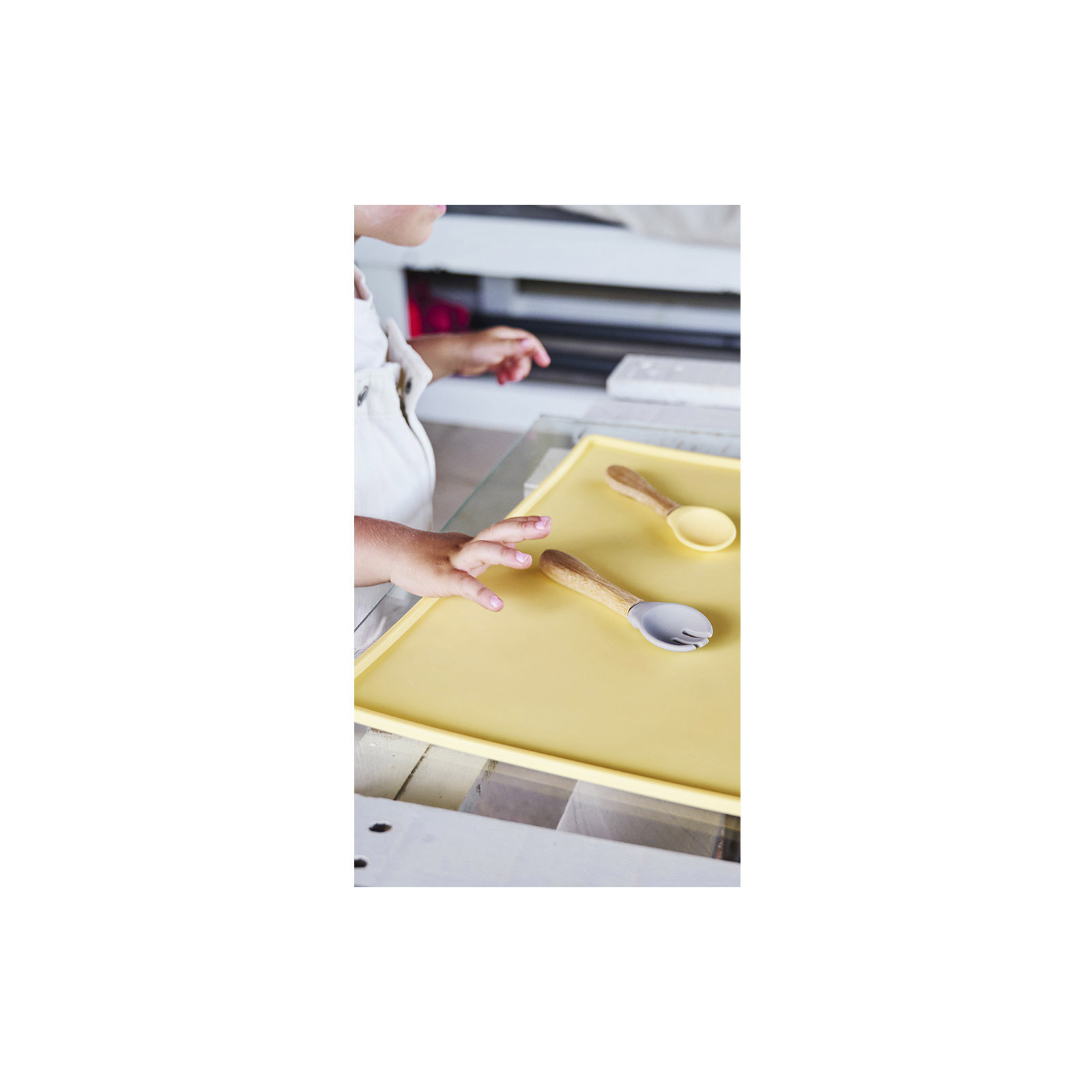 Набор детской посуды MinikOiOi Dig In - Bubble Beige ложка и вилка силиконовая (101060060) изображение 3