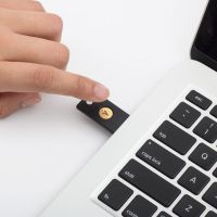 Аппаратный ключ безопасности Yubico YubiKey 5 NFC (YubiKey_5_NFC) изображение 3