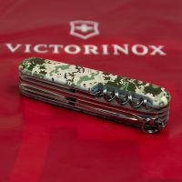 Ніж Victorinox Huntsman Army 91 мм Піксель + Лого (1.3713.3_W3941p) зображення 4
