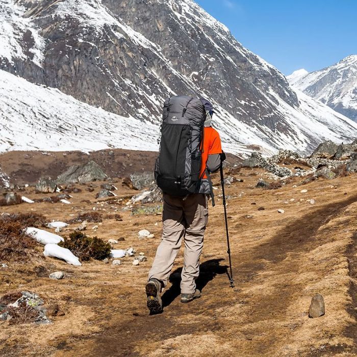 Рюкзак туристичний Naturehike Rock NH19BP095 60+5 л графіт в клітинку (6927595761649) зображення 4