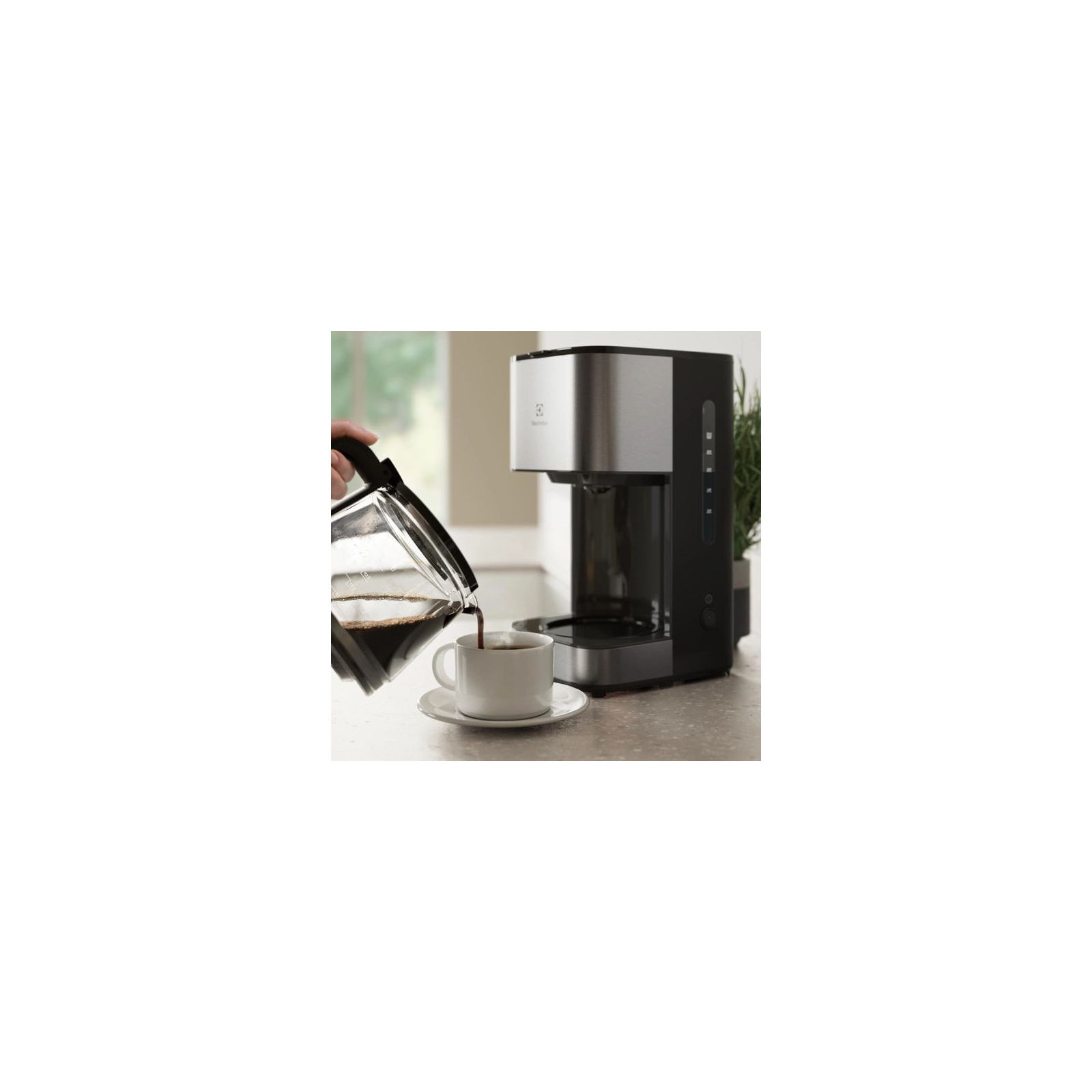 Капельная кофеварка Electrolux E3CM1-3ST изображение 8