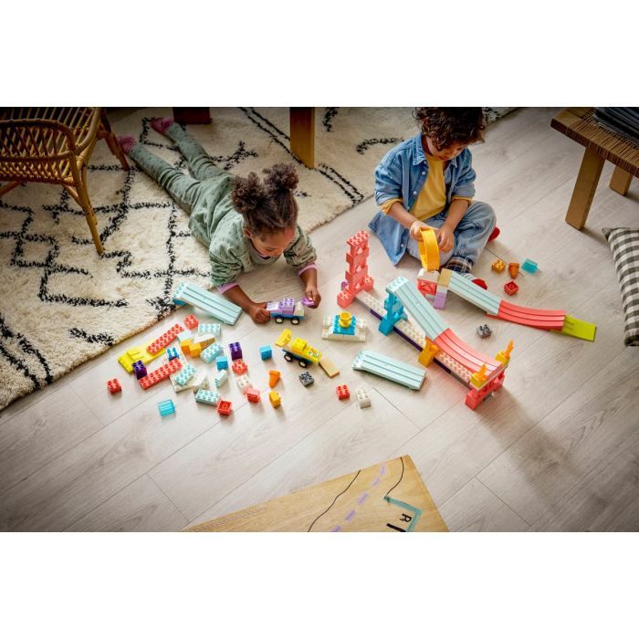 Конструктор LEGO DUPLO 3 в 1 Интересные горки и трамплины с автомобилями (10478) изображение 5