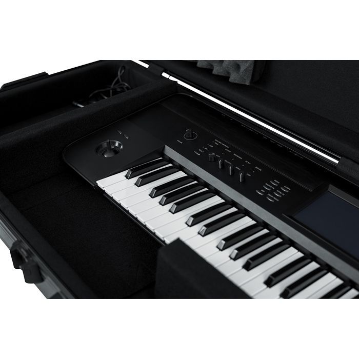 Кейс для клавишных Gator TSA ATA Molded 76-note Keyboard Case w/ Wheels (GTSA-KEY76) изображение 5