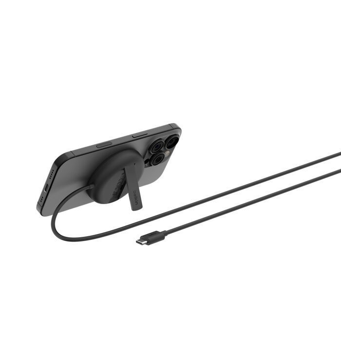 Зарядное устройство Belkin UltraCharge Magnetic Kickstand 15В black (WIA011HQBK) изображение 2