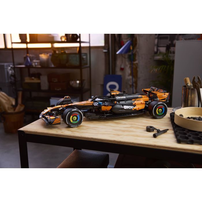 Конструктор LEGO Technic Автомобиль McLaren MCL39 F1 (42228) изображение 12