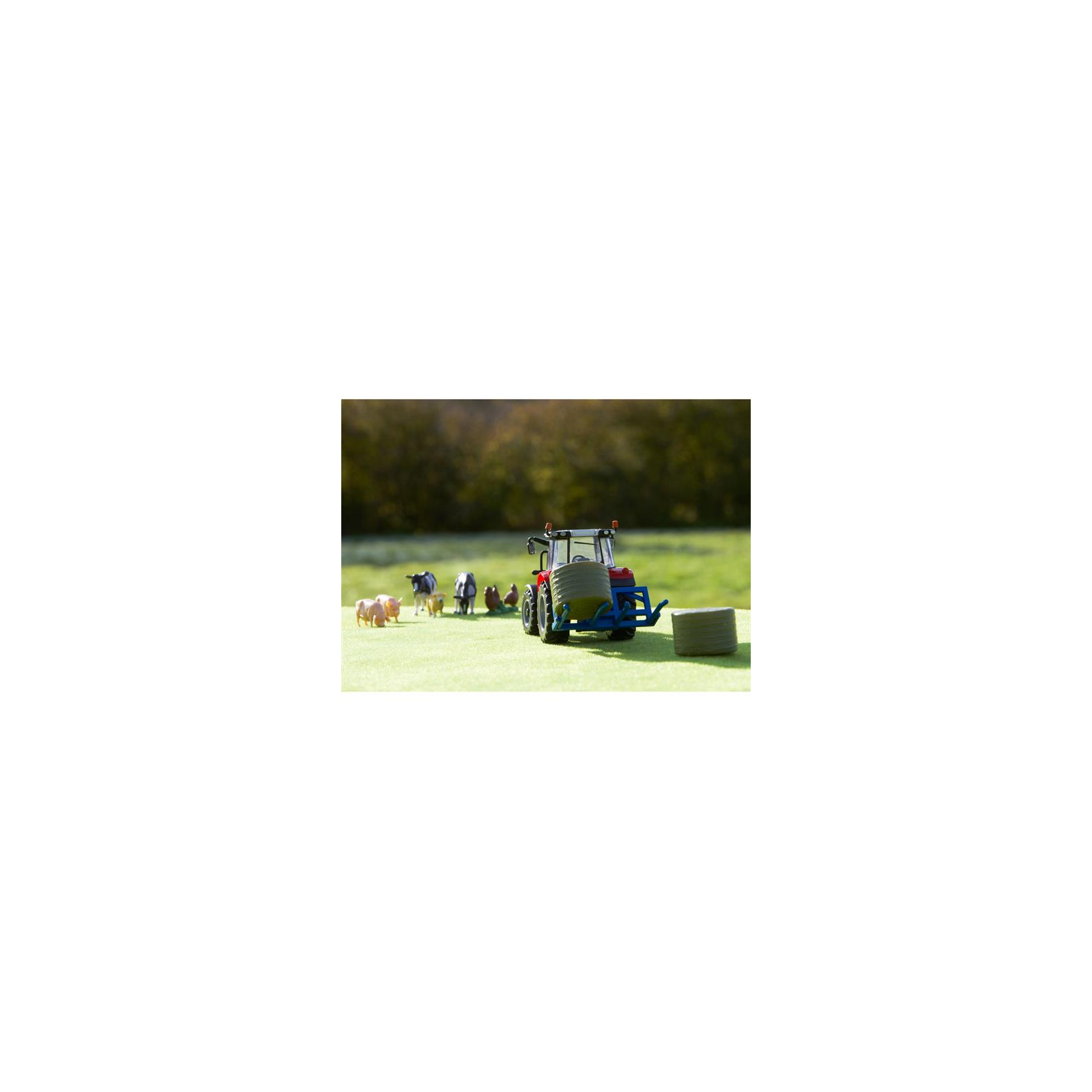 Спецтехника Britains Модель трактора Massey Ferguson 5612 с вилами и фигурками 1:32 (43205) изображение 5