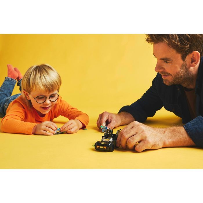 Конструктор LEGO Super Heroes Бетмен і Бетмобіль проти містера Фріза (76301) зображення 7 Конструктор LEGO Super Heroes Бетмен і Бетмобіль проти містера Фріза (76301) зображення 7