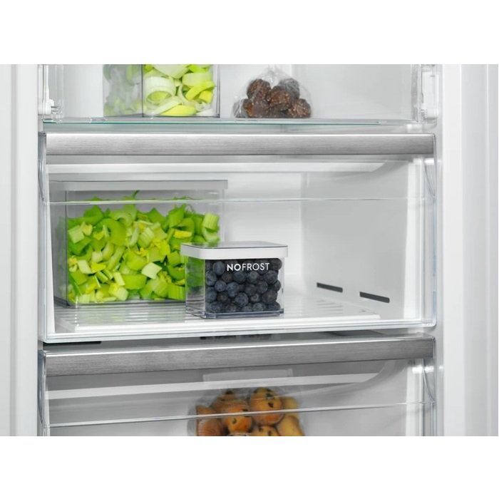 Морозильна камера Electrolux RUT7ME28X2 зображення 5
