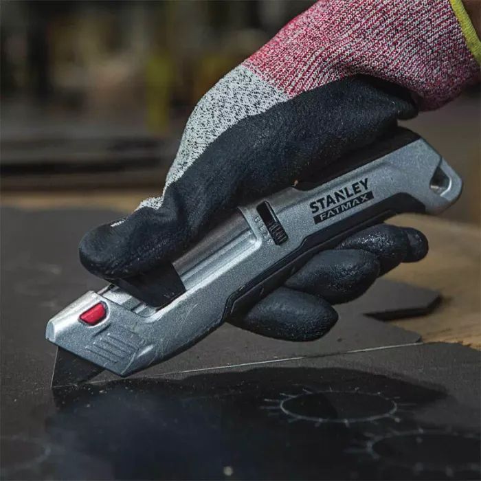 Нож монтажный Stanley Tri-Slide Premium безопасный с лезвиями (FMHT10367-0) изображение 4