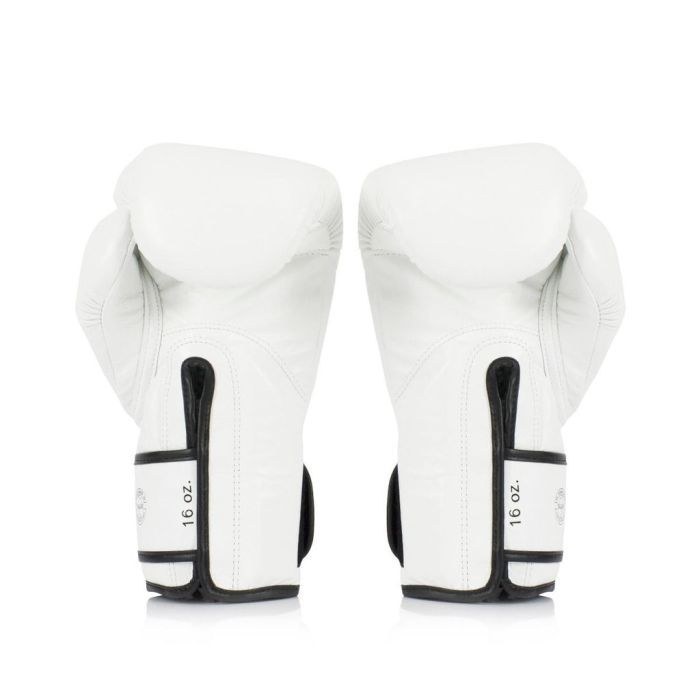 Боксерські рукавички Fairtex BGVG1 White 12 унцій (бинти в комплекті) (BGVG1_12oz_White) зображення 3