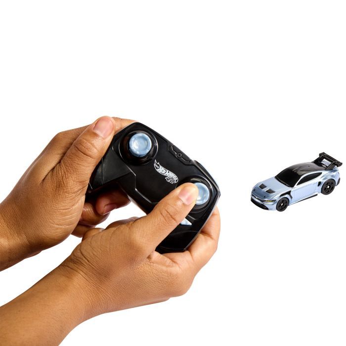 Радиоуправляемая игрушка Hot Wheels Ford Mustang GTD (JBH04) изображение 5