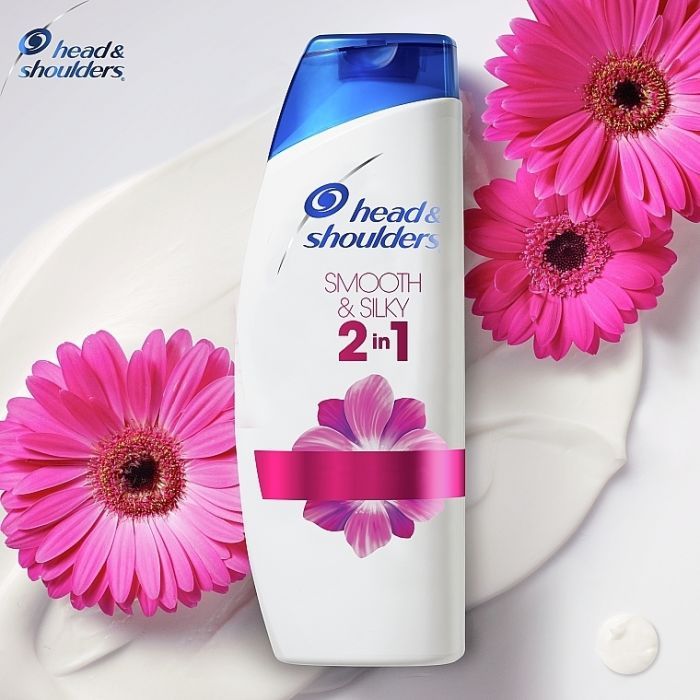 Шампунь Head & Shoulders 2 в 1 Против перхоти Гладкие и шелковистые 330 мл (8700216304856) изображение 7