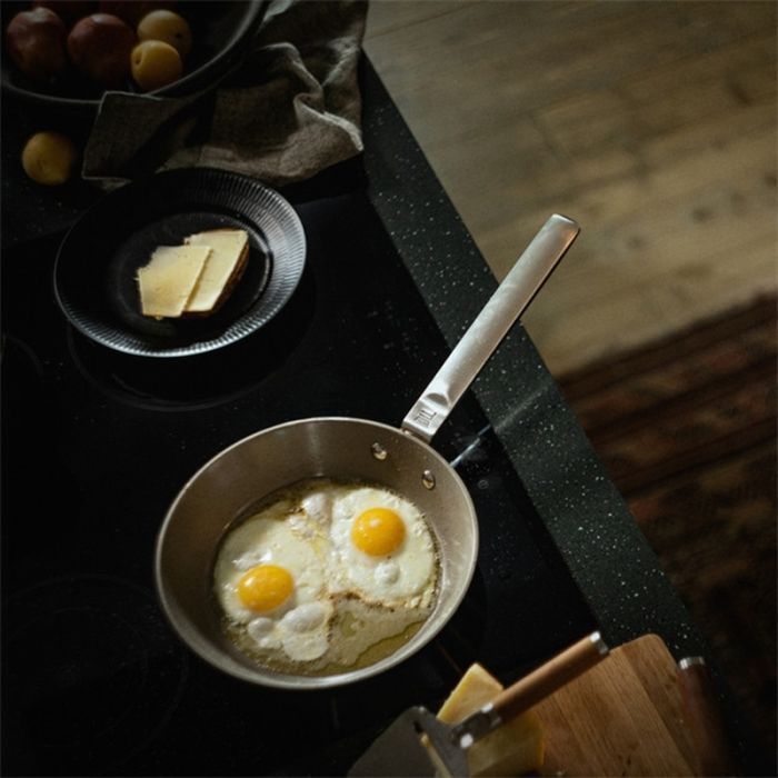 Сковорода Fiskars Norden з мінеральним покриттям 24 см (1067631) изображение 8