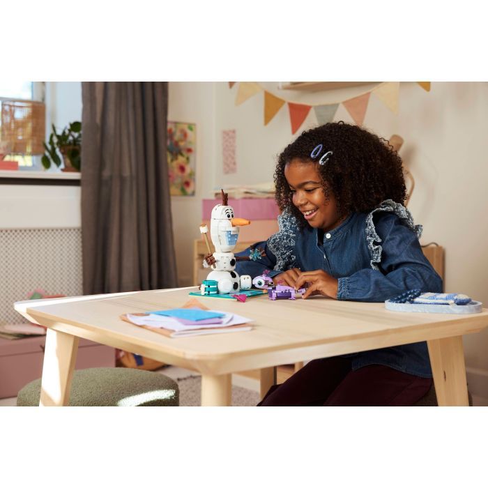 Конструктор LEGO Disney Princess Веселье на пикнике Олафа и Бруни (43287) изображение 12