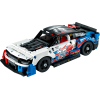Конструктор LEGO Technic NASCAR Next Gen Chevrolet Camaro ZL1 672 детали (42153) изображение 2