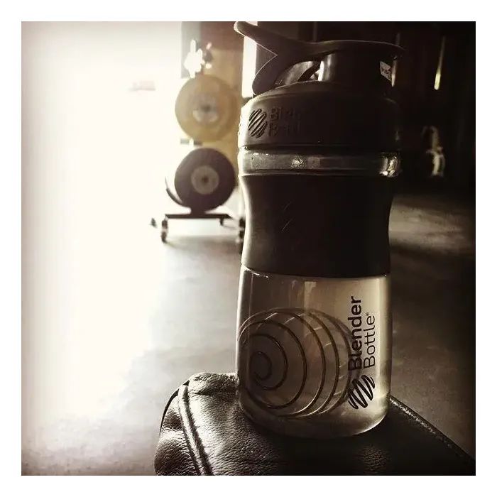Шейкер спортивный BlenderBottle SportMixer Flip 20oz/590ml Black (SM 20oz Black) изображение 3