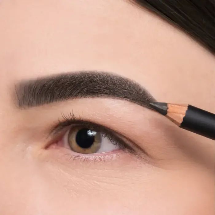 Карандаш для бровей Artdeco Eye Brow Pencil 02 - Intensive Brown (4019674028025) изображение 2 Карандаш для бровей Artdeco Eye Brow Pencil 02 - Intensive Brown (4019674028025) изображение 2