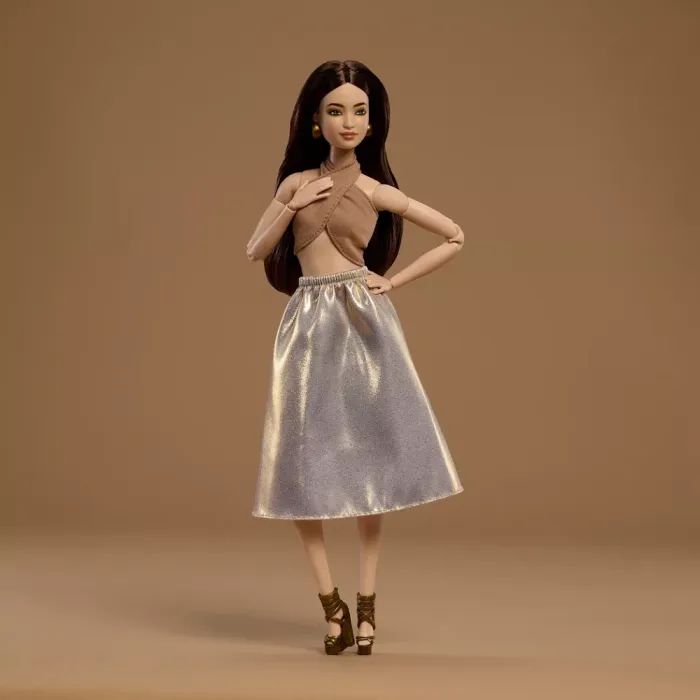 Кукла Barbie Signature Basics 6 Брюнетка (JJX25) изображение 6