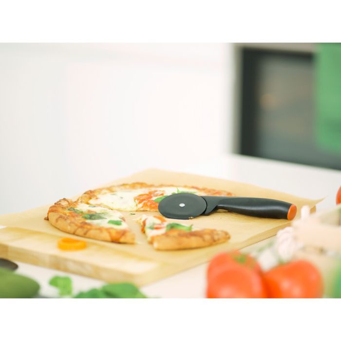 Нож для пиццы Fiskars Form, пластик (1019533) изображение 2