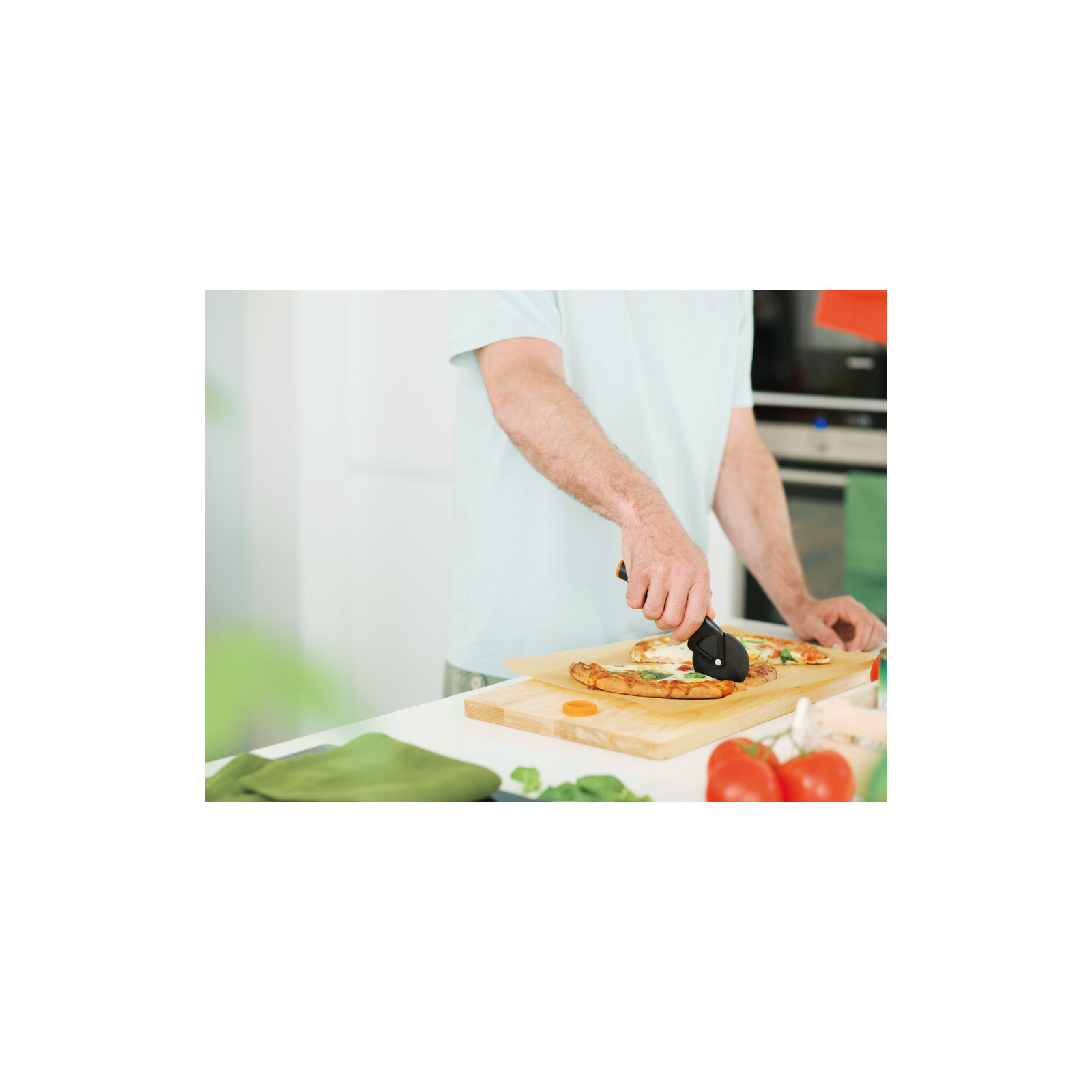 Кухонный нож Fiskars Form Pizza (1019533) изображение 3