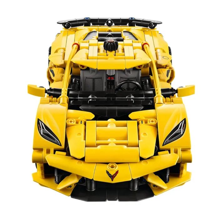 Конструктор LEGO Technic Chevrolet Corvette Stingray (42205) изображение 4