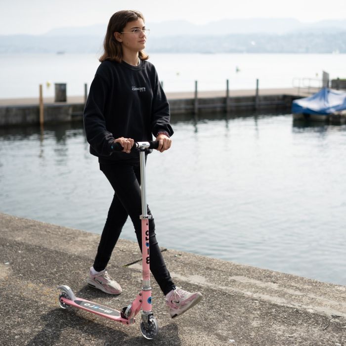 Самокат Micro Sprite LED Неохром (SA0237) зображення 8