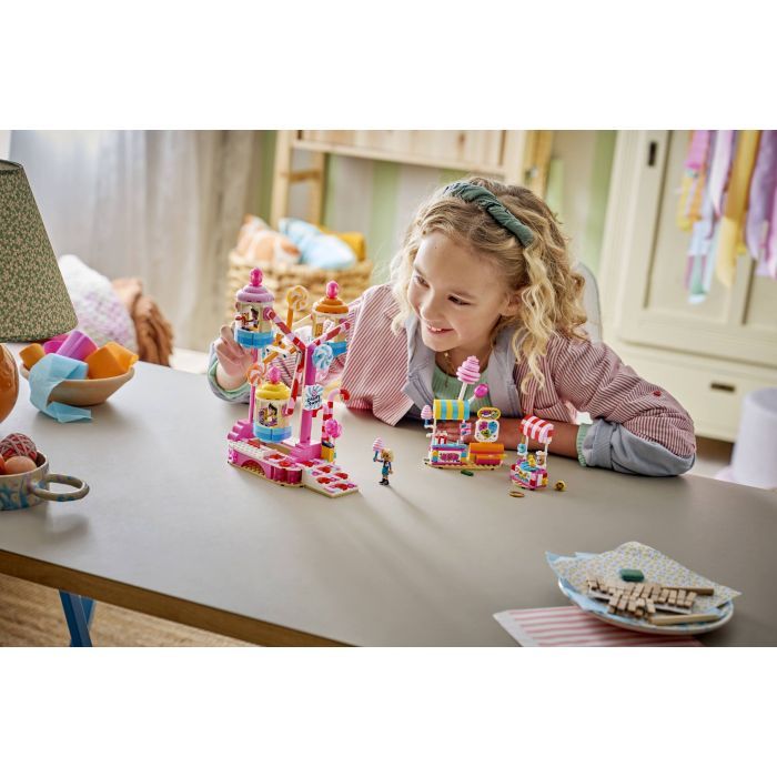 Конструктор LEGO Friends Колесо обзора с конфетами и капкейками (42700) изображение 12