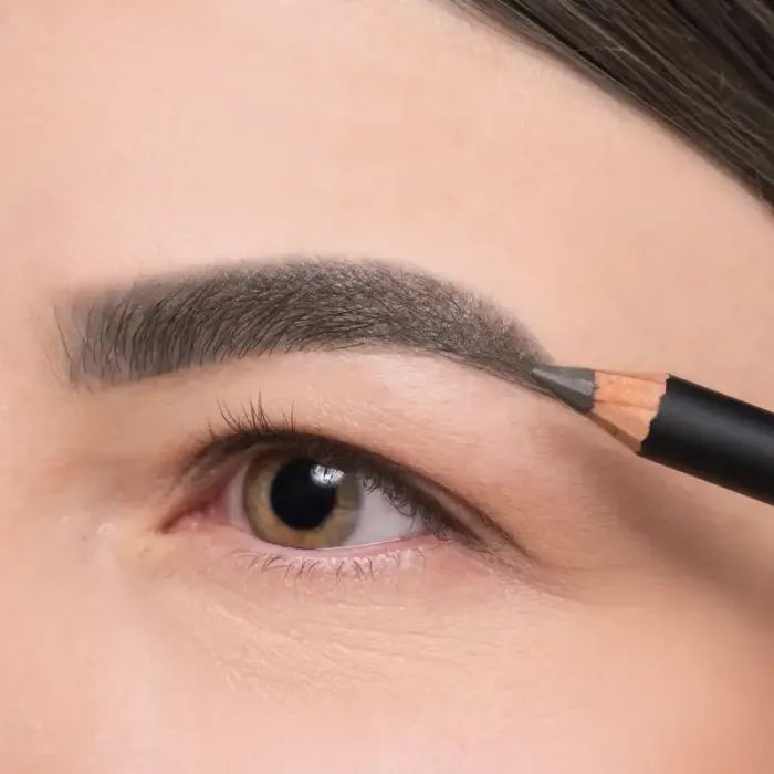 Карандаш для бровей Artdeco Eye Brow Pencil 02 - Intensive Brown (4019674028025) изображение 2 Карандаш для бровей Artdeco Eye Brow Pencil 02 - Intensive Brown (4019674028025) изображение 2