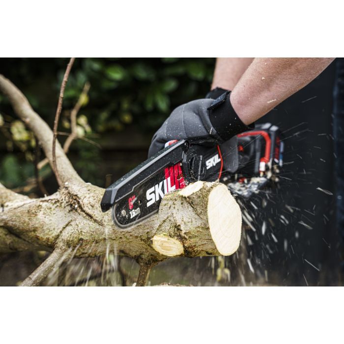 Цепная пила Skil SKIL 0512 CA Li-Ion 20V, аккумуляторная бесщеточная, 2x2.5Ah (GS1E0512CA+BC1E3110A) изображение 4