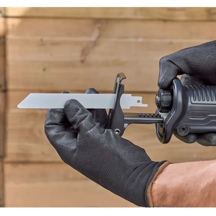 Шабельна пила Black&Decker BES301 зображення 9