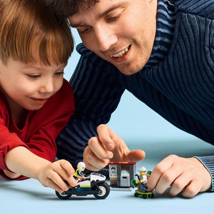 Конструктор LEGO City Переслідування на поліцейському мотоциклі (60455) зображення 9