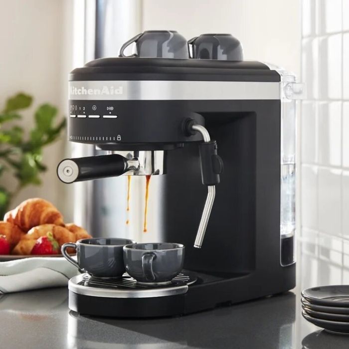 Ріжкова кавоварка еспресо KitchenAid 5KES6503EBK зображення 5
