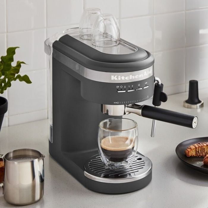 Ріжкова кавоварка еспресо KitchenAid 5KES6503EBK зображення 7