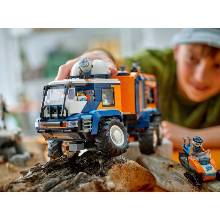 Конструктор LEGO City Арктический исследовательский грузовик с научной лабораторией (60471) изображение 10