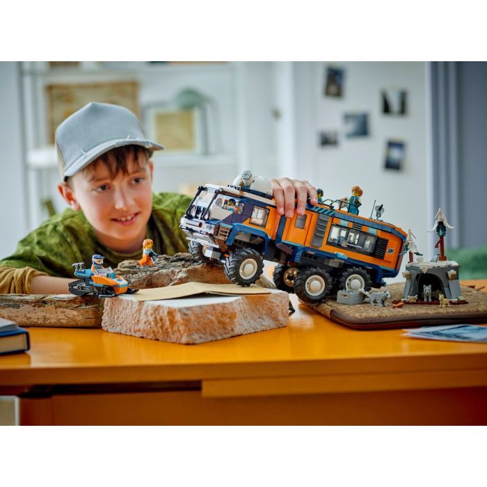 Конструктор LEGO City Арктический исследовательский грузовик с научной лабораторией (60471) изображение 11