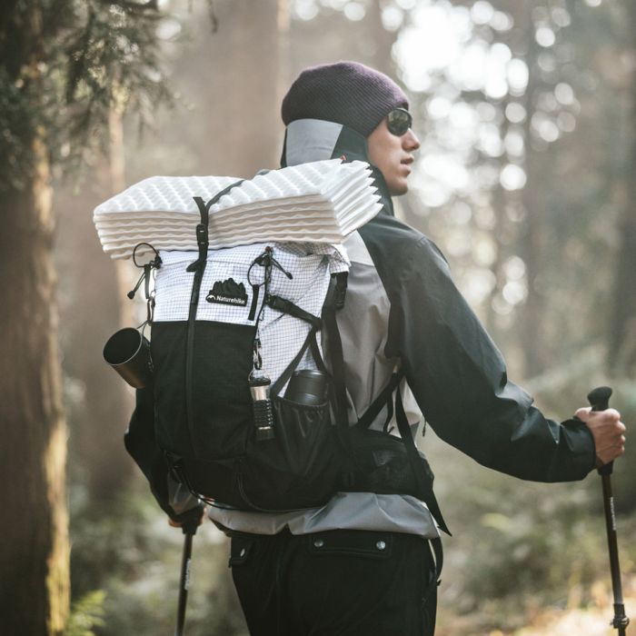 Рюкзак туристический Naturehike CNK2300016 Helium 30+5 л білий (6976507663311) изображение 4
