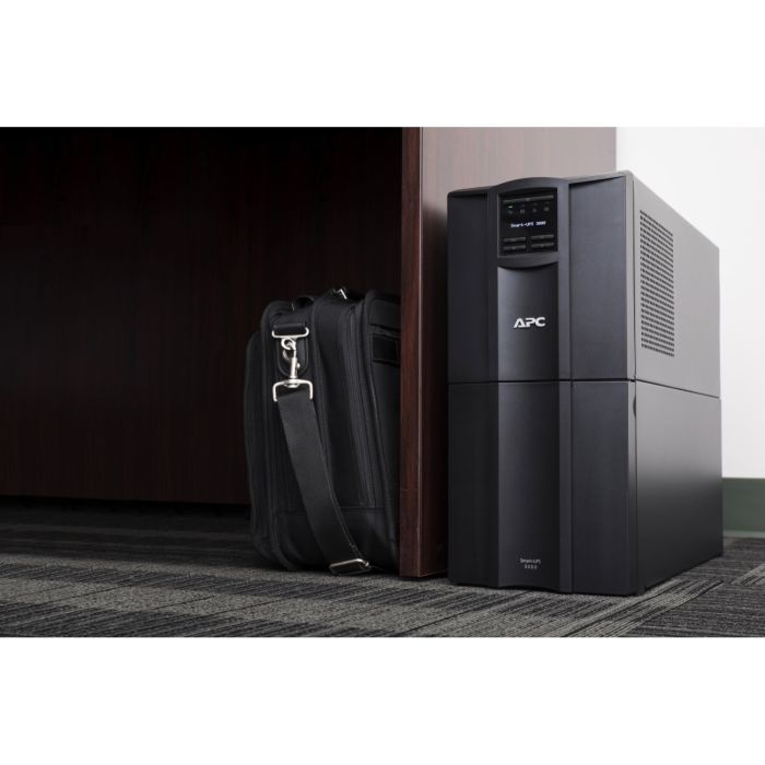 Источник бесперебойного питания APC Smart-UPS 3000VA LCD SmartConnect (SMT3000IC) изображение 3