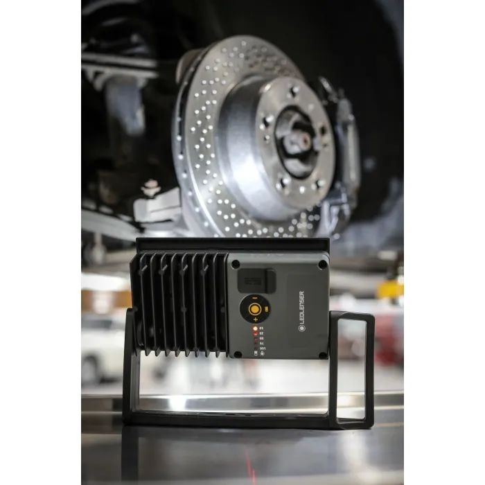 Фонарь LedLenser IF4R з функцією PowerBank (502001) изображение 7