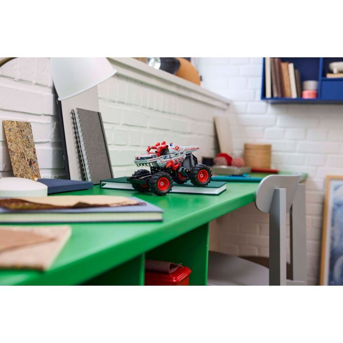 Конструктор LEGO Technic Monster Jam ThunderROARus з інерційним двигуном (42200) зображення 9
