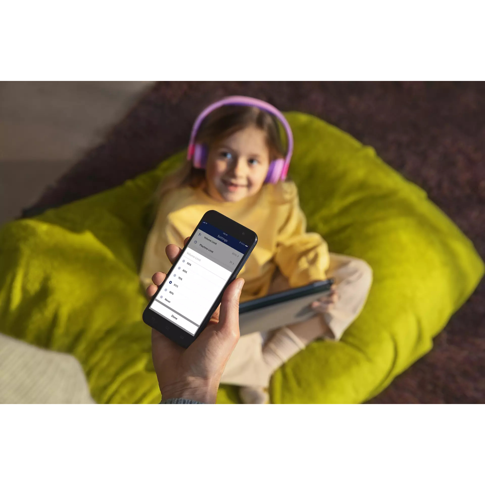 Навушники Philips Kids TAK4206 On-ear Colored light panels Wireless Pink (TAK4206PK/00) зображення 5