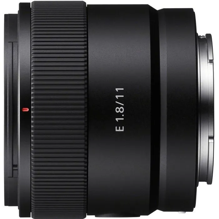 Объектив Sony 11mm, f/1.8 для NEX (SEL11F18.SYX) изображение 2