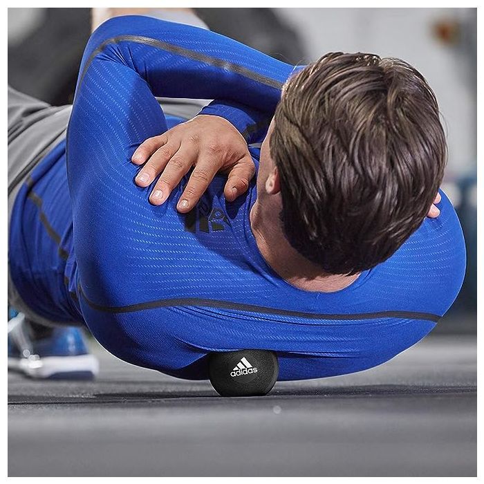 Массажный мяч Adidas Massage Ball ADTB-11607 8,3 см Чорний (885652003599) изображение 3