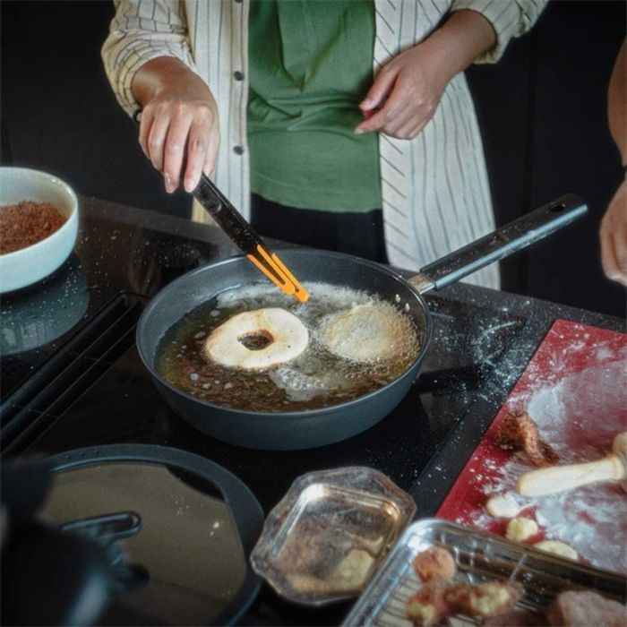 Сотейник Fiskars Hard Face 28 см (1075530) изображение 8